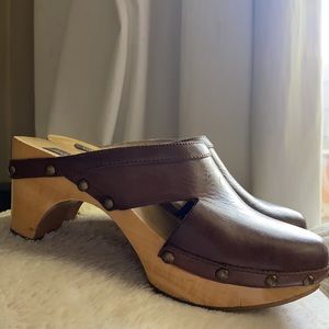 Brown clogs